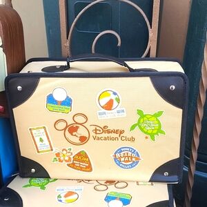 COPY - DVC Members Cruise suitcase